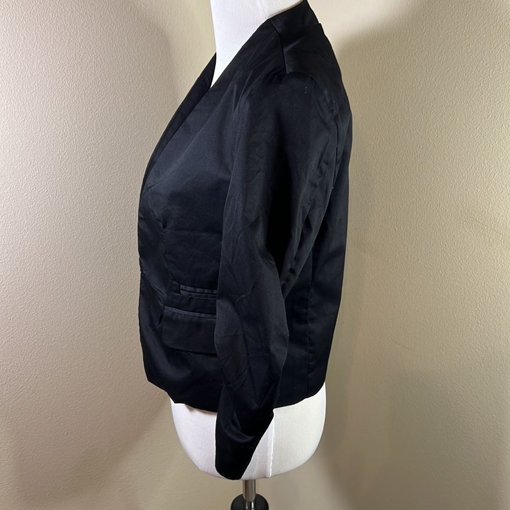 Shrunken Style Jacket with Ruched Sleeves - Picture 2 of 6